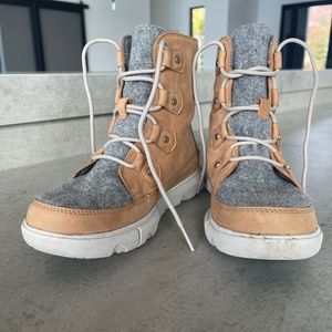 Sorel Explorer Joan II boots